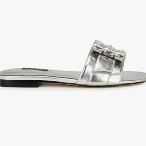 BRAND NEW NINE WEST SLIDE JEWEL MATTER DESIGN SANDAL